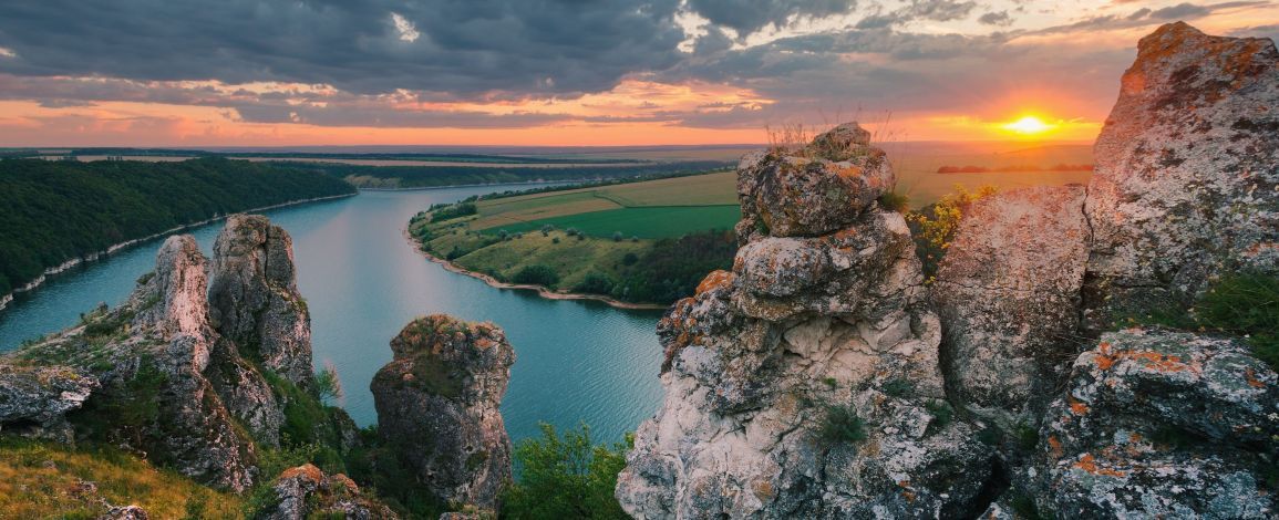 Грязь, вулкан и древняя скала — прекрасные места Франковской области
