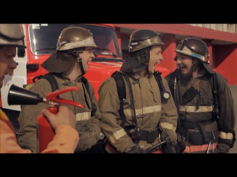 Віталька 7 сезон 131 серія. Пожежник