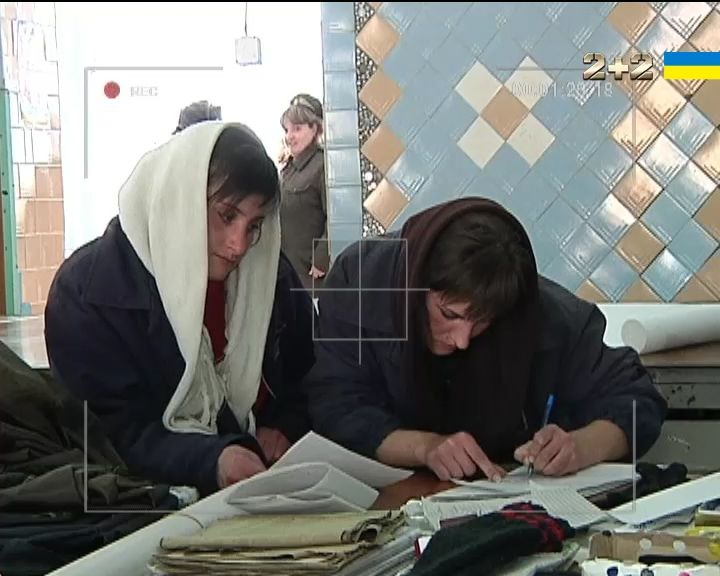 Женская колония каббалы, русские трахаются дома на скрипящем диване