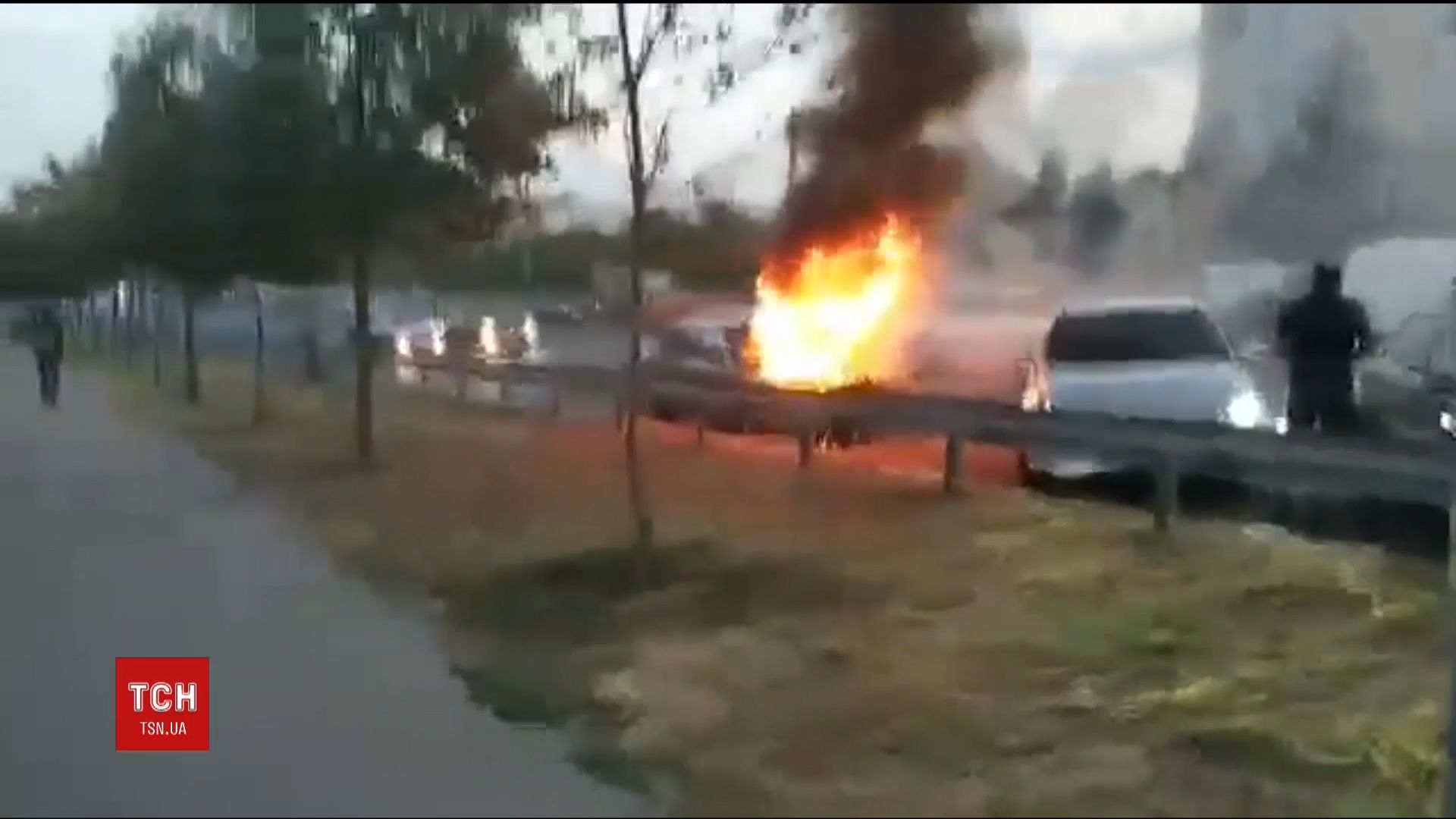 В Харькове на ходу загорелась машина