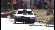 Автівка зі сміттєвих баків та міні-танк: у Черкасах влаштували змагання саморобних машин