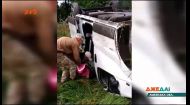 Во Львовской области из опрокинутого Опеля пограничники достали водителя без сознания
