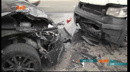 Серьезная авария на улице Ярослава Черновола в столице: автомобили сошлись в лобовую