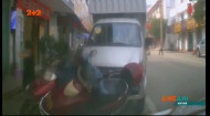 У Китаї хлопчик вискочив на дорогу під колеса вантажівки