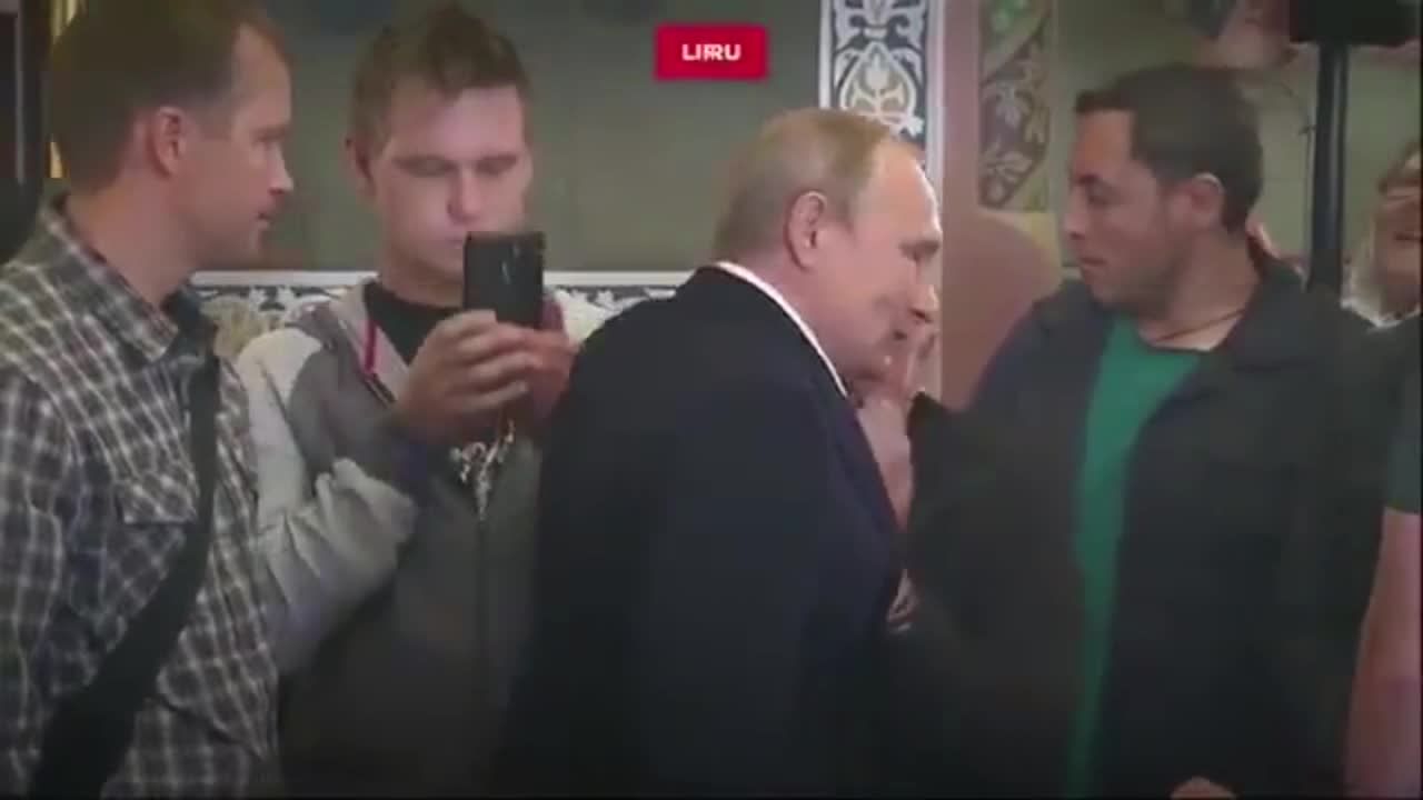 Видео с Путиным и пожилым мужчиной разозлило сеть