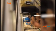 У полтавському супермаркеті чоловік заснув у холодильнику – відео зняли відвідувачі