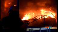 Огненная ночь в Мальме: у местного дилера Теслы на стоянке полностью выгорели восемь авто