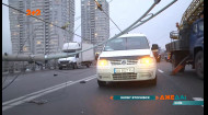 Шулявський шляхопровід знову у центрі уваги: там завалило електроопори