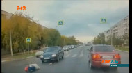 В России на пешеходном переходе автомобиль сбил бабушку с пятилетней внучкой