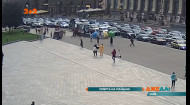 Жахіття у центрі Києва: некерований позашляховик влетів у людей на Майдані Незалежності
