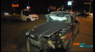 В Киеве не разминулось две легковушки — авто пролетело десятки метров