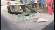 В нигерийском городе Локоджа водитель бензовоза задел два припаркованных на обочине автомобиля