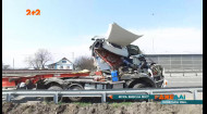 На одесской трассе фура снесла мост: строители восстанавливают сооружение после аварии