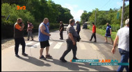 В Болехове люди в знак протеста перекрыли дорогу государственного значения