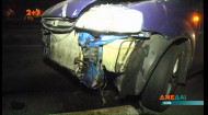 В Киеве водитель разбил свою машину, после махнул рукой на кучу металлолома и сбежал