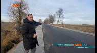 На Рівненщині проклали новий тротуар посеред поля