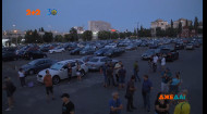 Класичні методи з 90-х: у столиці війна за паркувальний майданчик на Якуба Коласа
