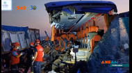 У Туреччині пасажирський автобус влетів під вантажівку: є загиблі