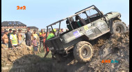 В Херсонской области гонщики проводят соревнования на выкопанной дороге
