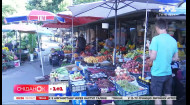 Возле рынка, на рынке или у дома продавца: где лучше покупать сезонные овощи и фрукты