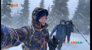 Зимове сходження на Говерлу: снігу по коліна та вітер, що з легкістю перекидав машину