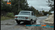 Яма на ямі: дороги в Люботині Харківської області ремонтувати збираються, але коли не знають