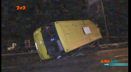 В Киеве автомобиль на большой скорости влетел в маршрутку