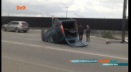 Перевернутое Рено и две водительницы, что говорят – не нарушали: авария под Киевом