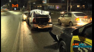 У Києві п'яний таксист вирішив поганяти на авто та став винуватцем аварії