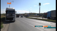 Авария трёх фур образовала пробку в Киеве
