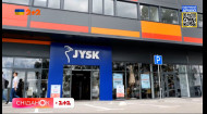 JYSK продовжує працювати та відкриває магазин у Бучі