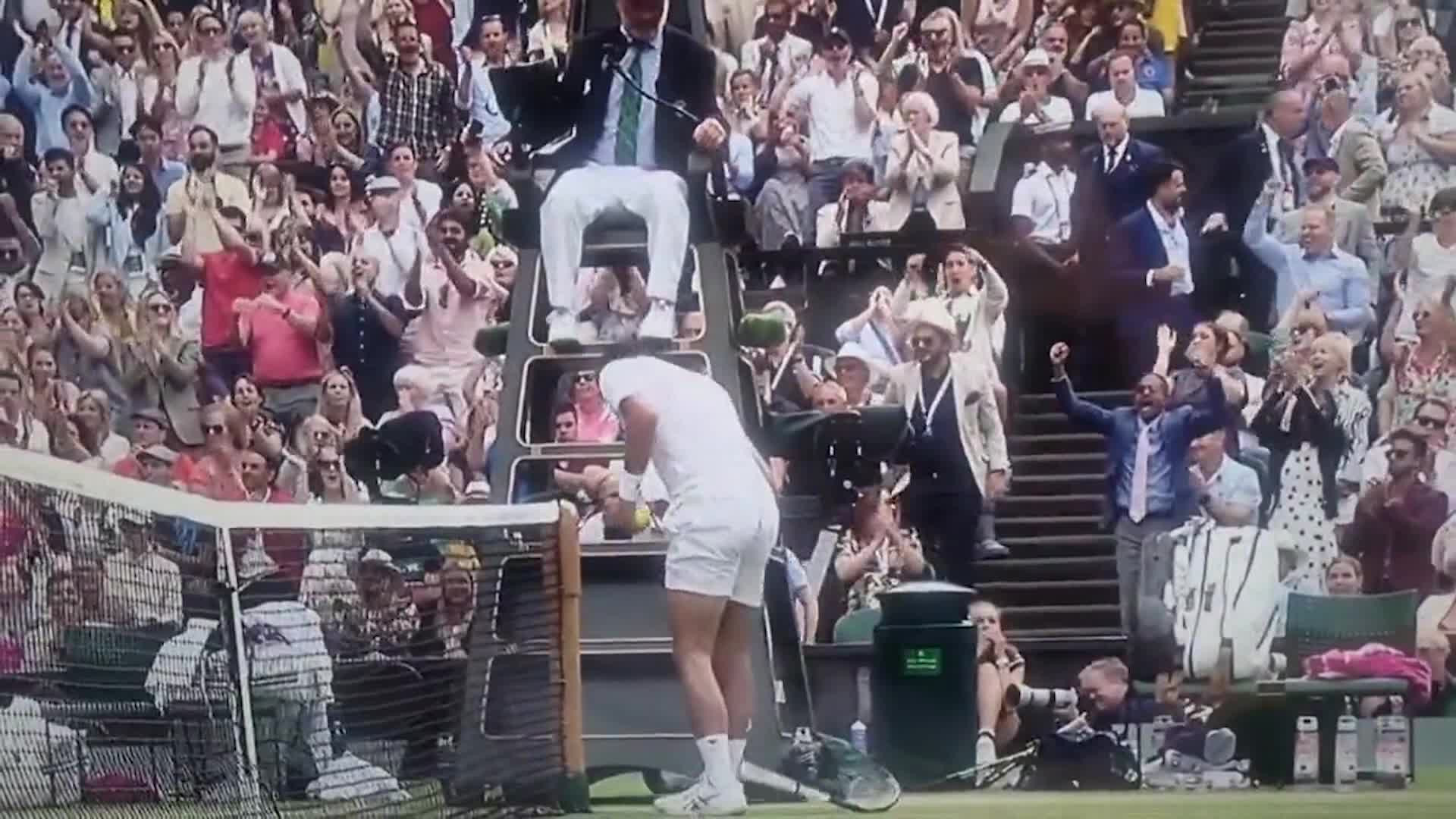 Джокович сломал ракетку в финале Wimbledon-2023