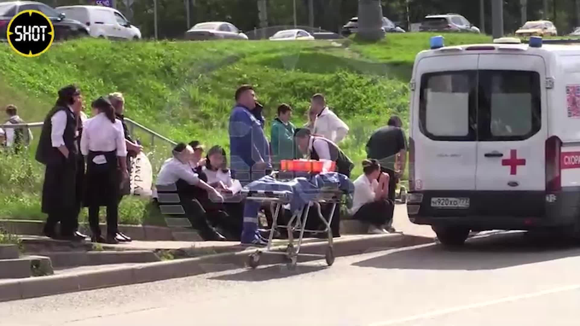 В Москве ТЦ заливает кипятком, десятки пострадавших