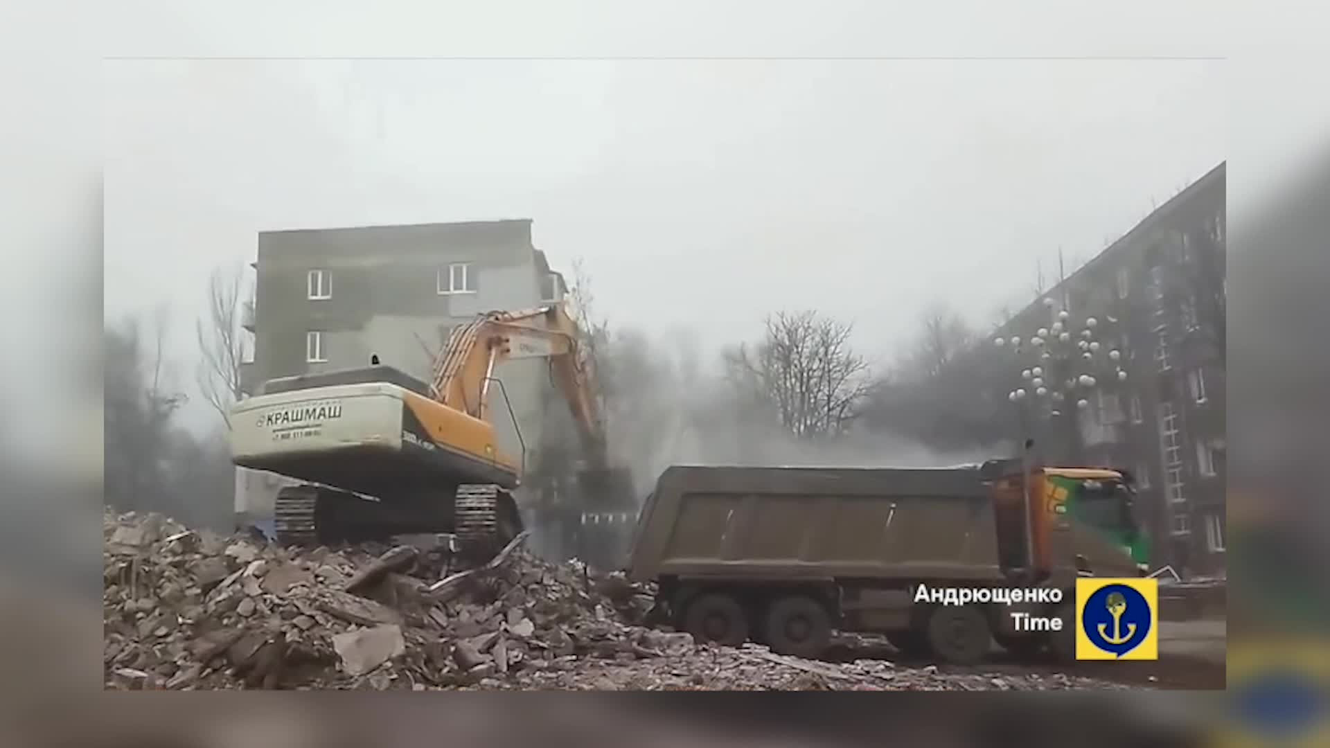 В Мариуполе оккупанты снесли Дом с часами