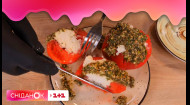 Пикантная закуска к столу: фаршированные томаты с фетой и соусом песто