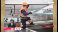 Когда восстановят поврежденный стеклянный мост в Киеве: Включение корреспондентки Сниданка