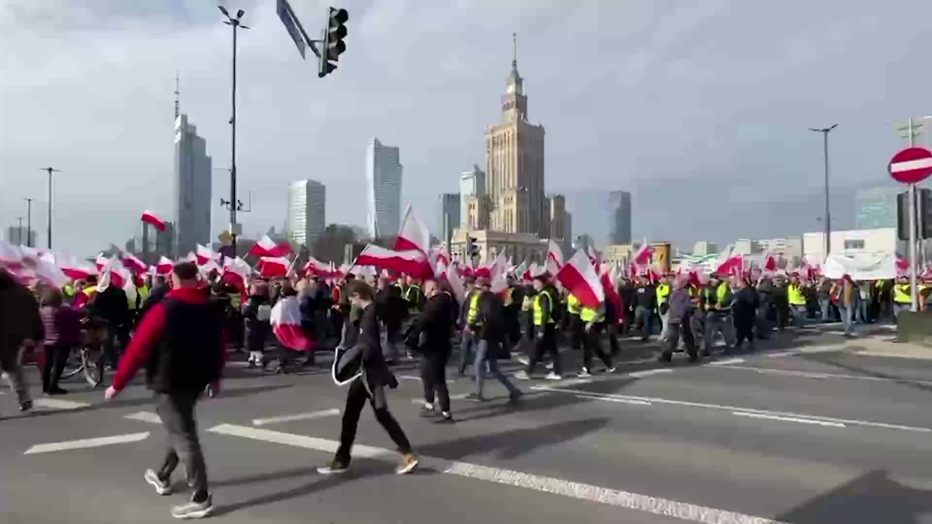 Протесты фермеров в Варшаве