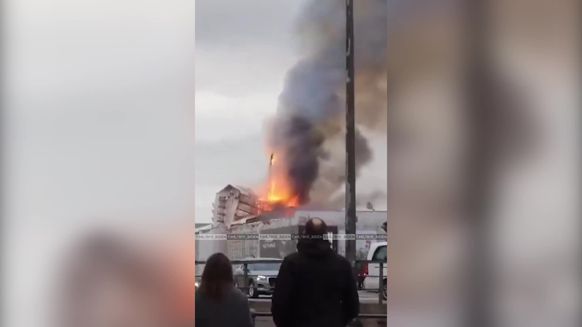 В Дании сгорела биржа