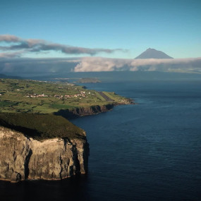 Тут відпочиває сам Бог