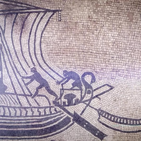 На дне Чёрного моря обнаружили самый древний корабль в мире, возраст которого составляет 2500 лет, — он относится к временам Одиссея.