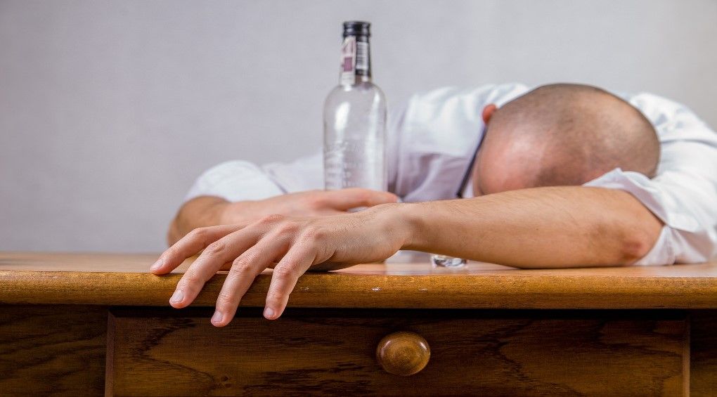Надмірне вживання алкоголю: Україна зайняла 20 місце серед найбільш нездорових країн світу