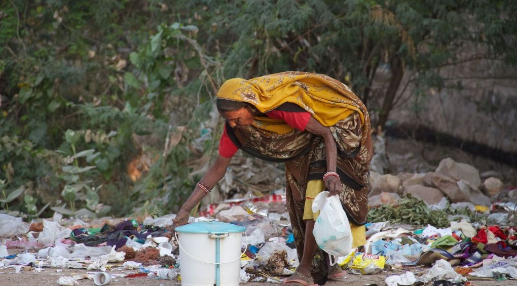 В Мумбаі заборонили пластикові пакети та пляшки