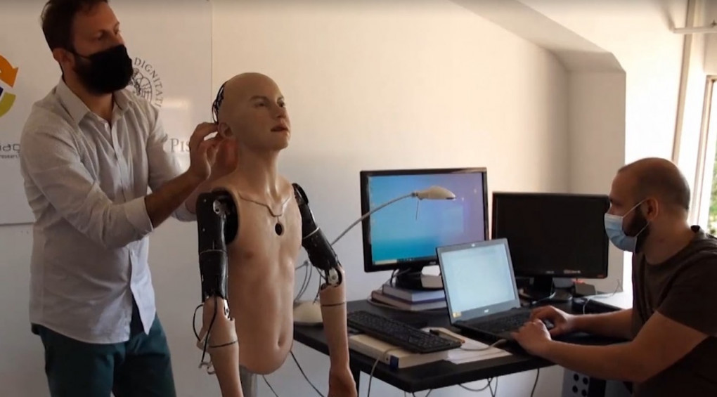 В Италии изобрели робота, который распознает человеческие эмоции