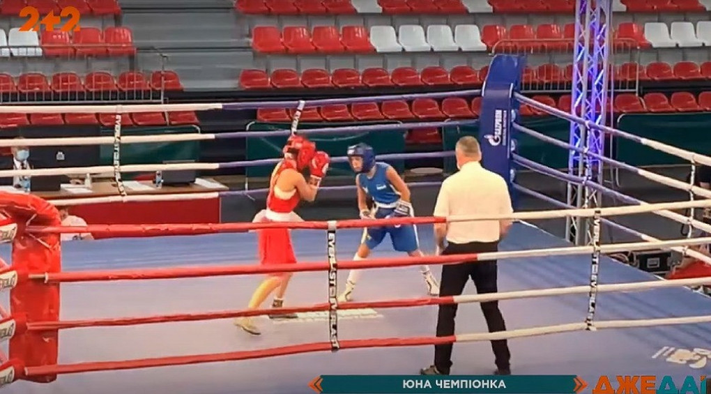 57 побед и ни одного поражения: Усик, Ломаченко и Джонс стали фанатами 13-летней боксерши