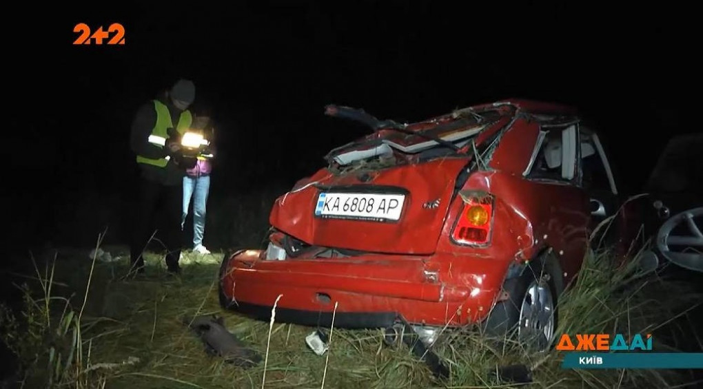 Смертельний бордюр: у столиці 24-річний водій MINI Cooper не впорався з керуванням і загинув