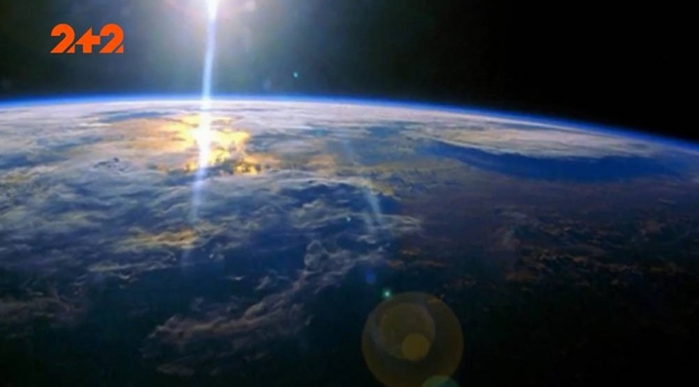 Шокуюче відкриття вчених: атмосферна оболонка Землі випаровується у космос