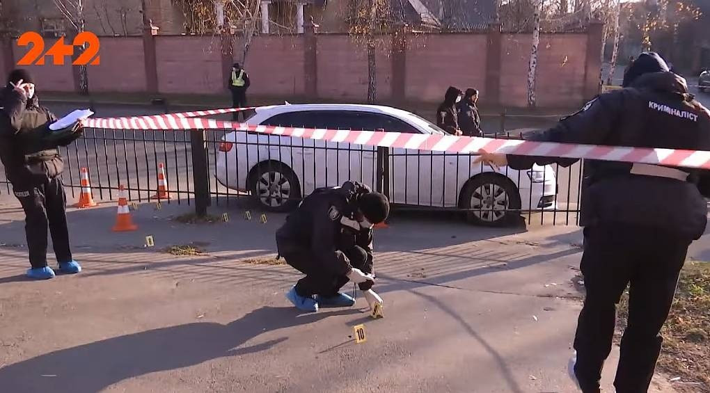 Стрельба в Киеве средь бела дня: под судом неизвестные расстреляли мужчину