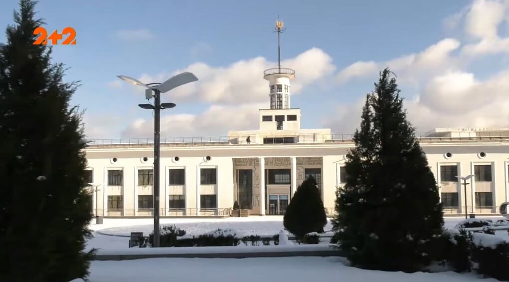 Речного вокзала в Киеве не будет 10 лет: вместо него обустроят американский университет