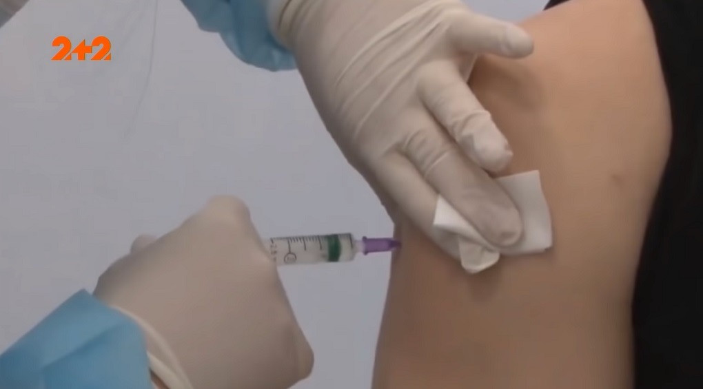 Украинец принял 15 доз вакцины от коронавируса