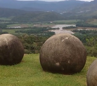 Їм 15 тисяч років: хто залишив загадкові кам’яні сфери у Коста-Риці